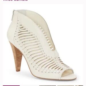 Vince Camuto Acha cream peep toe leather booty, size 7